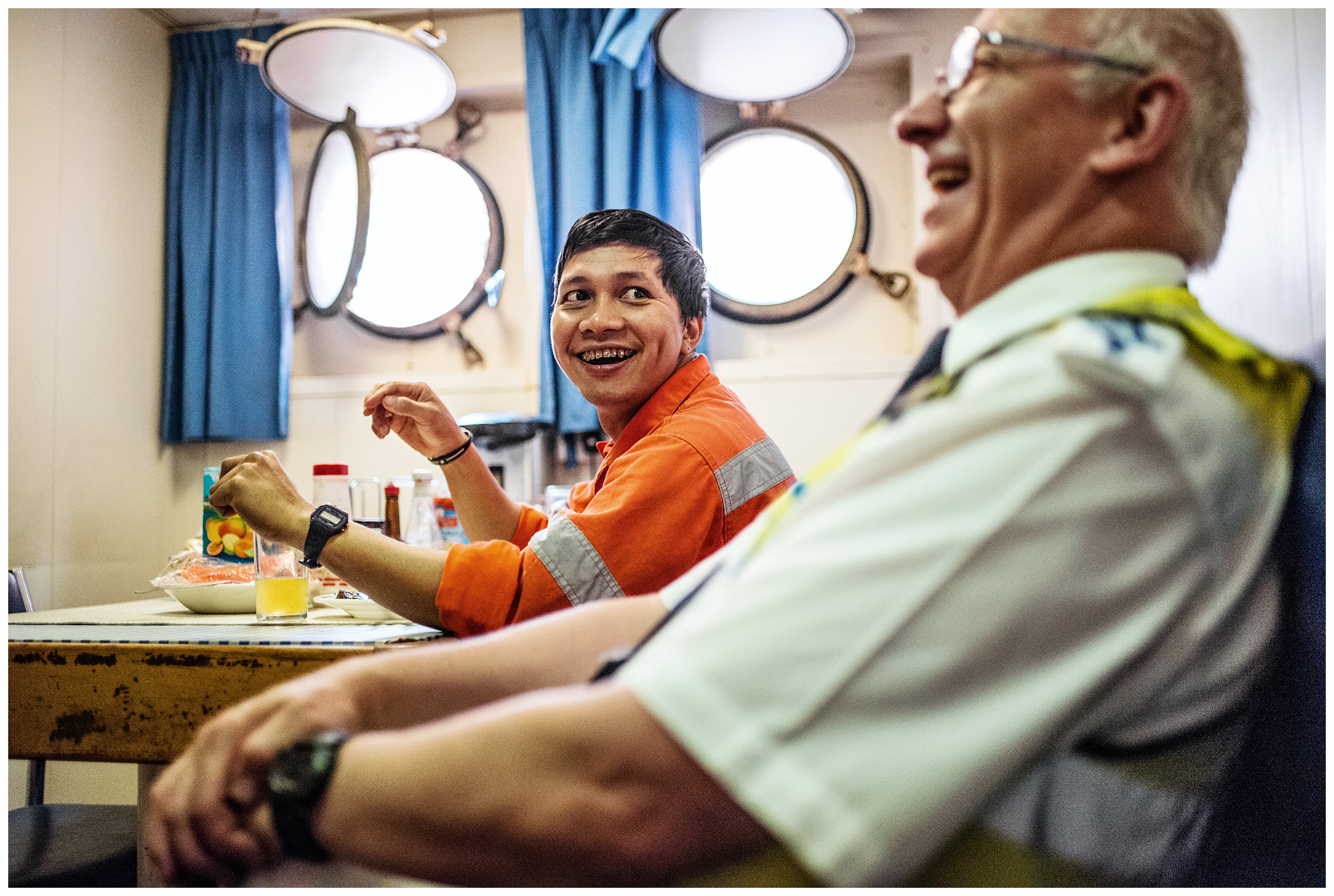 Scotland, Aberdeen A Pastor Howard helps the foreign sailors in difficult life situations with words and deeds. Every day he visits several ships and talks to sailors and captains.