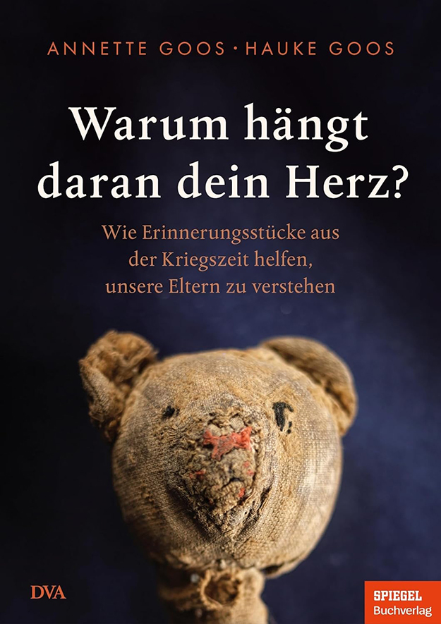 Book cover “Why is your heart attached to it?” – “Warum hängt daran dein Herz?” by documentary photographer Dmitrij Leltschuk